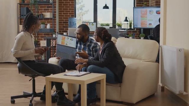 HubSpot Acquires Clearbit: A Game Changer in B2B Intelligence смотреть онлайн