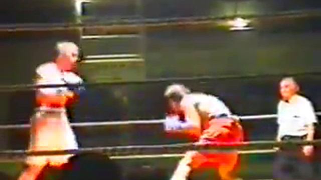 Jose Luis Navarro El Cazador vs Isidro Hernández.mp4 смотреть онлайн