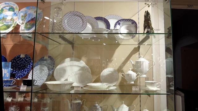 Императорский Фарфоровый Завод. Магазин современного фарфора ИФЗ в Гостином Дворе С-Петербург. смотреть онлайн