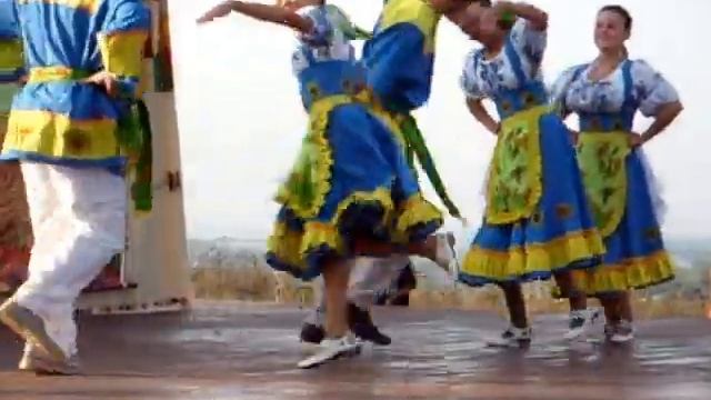 Плясовая на Поляне смотреть онлайн