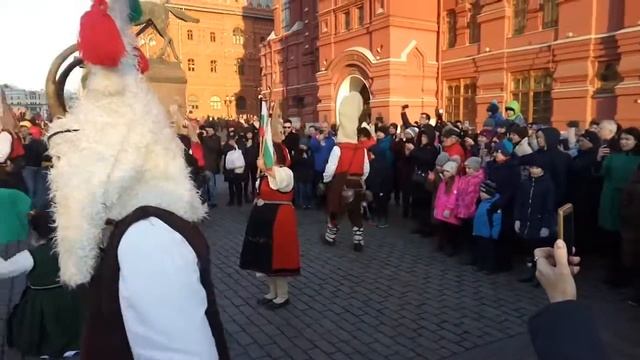 22 февраля 2020 года. Московская Масленица. Манежная площадь. Кукеры - болгарские ряженые смотреть онлайн