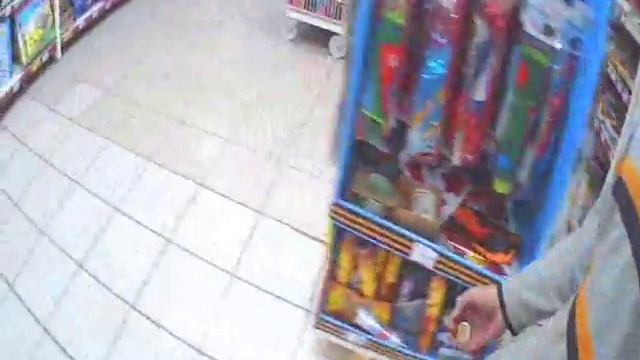 ЧТО КУПИТ ПОДРОСТОК НА 50 РУБЛЕЙ | БИТВА смотреть онлайн