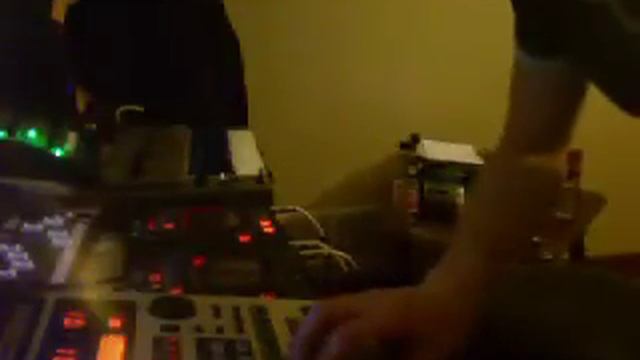 psy dub (mc808 sh101 dx200 guitar 2 kp3) live смотреть онлайн