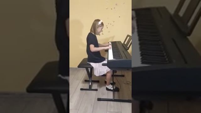 Вильям Гиллок "В старой Вене" - Лапковская Алеся (фортепиано) смотреть онлайн