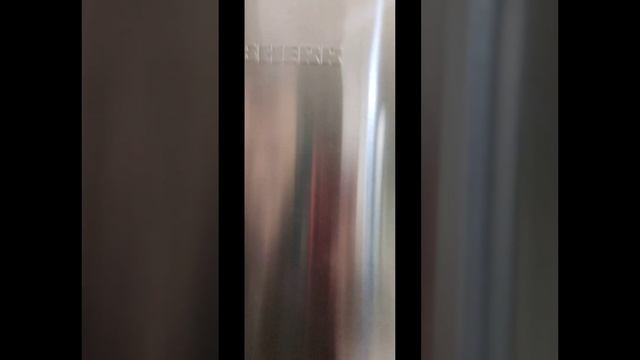 Обзор ремонта холодильника Liebherr C двумя кирпичами противовесами.