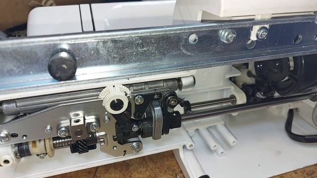 Не работает закрепка в швейной машинке, серия MyExel, 7518... смотреть онлайн
