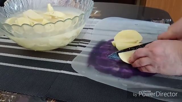 Постное блюдо 1. Картофель с грибами. Свекольнаю икра. Редька. смотреть онлайн