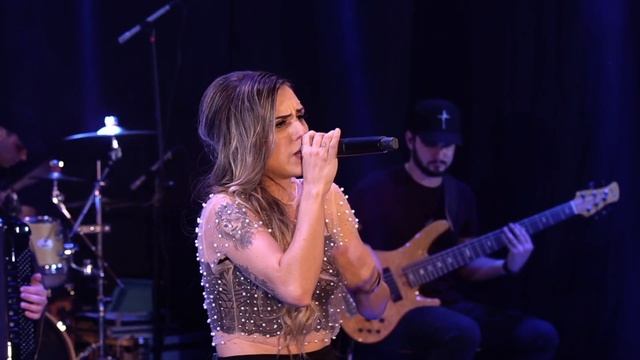 Rafaela Ferrari - CÊ VAI SAIR DA MINHA VIDA смотреть онлайн