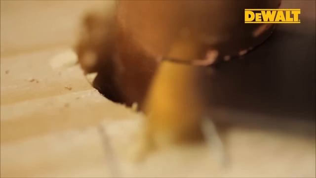 DEWALT® 18V XR BRUSHLESS OSCILLATING MULTI-TOOL - DCS355P1 смотреть онлайн
