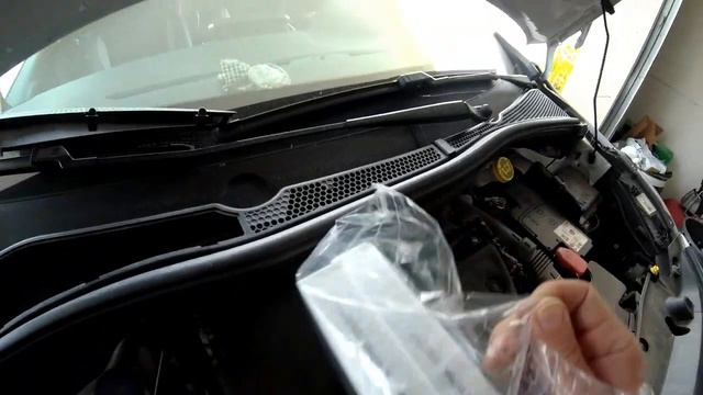 Peugeot 2008 Cabin Air Filter change смотреть онлайн