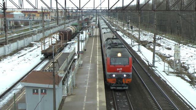 Электровоз ЭП2к-321 с пассажирским смотреть онлайн