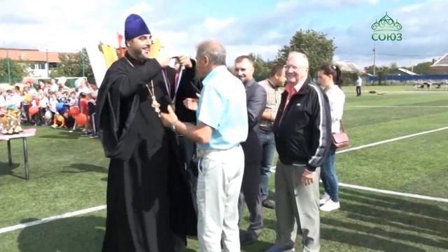 Священник организовал для школьников спортивные соревнования смотреть онлайн