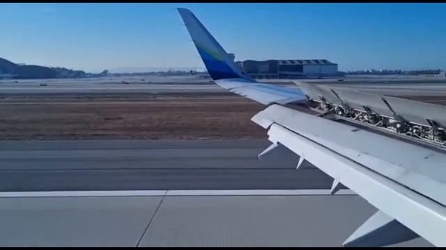 Шум самолета при посадке. / Звуки двигателя самолета. / Звуки для медитации, отдыха и сна. /Relax смотреть онлайн