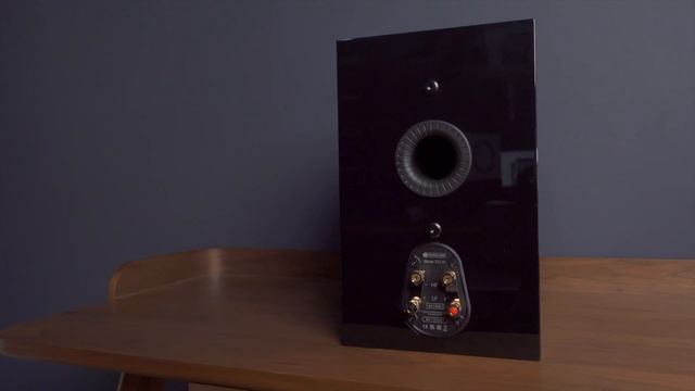 Monitor Audio Bronze 100 vs the Silver 100 смотреть онлайн