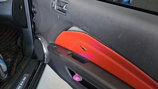 2005 to 2014 Ford Mustang Door Panel Material Fix - Repair the Inexpensive and Easy Way смотреть онлайн