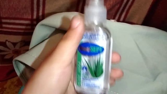 я показываю что у меня есть и показываю свой дом только свою комнату Ну ну и свой рюкзак смотреть онлайн