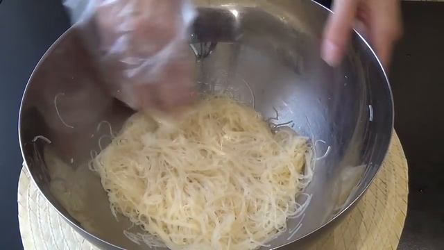 Корейская кухня: Фунчоза с овощами, грибами и мясом или джапче, чапче (잡채) смотреть онлайн