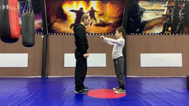 "Попади в ладонь" - развиваем периферическое зрение и координацию смотреть онлайн