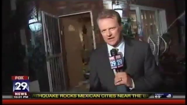 Нападение на репортера в прямом эфире смотреть онлайн