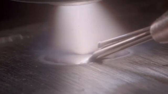 Colour version of Xiris Weld View Camera смотреть онлайн