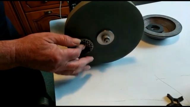 Идеальная заточка ножей мясорубки. Sharpen the meat grinder knives. смотреть онлайн