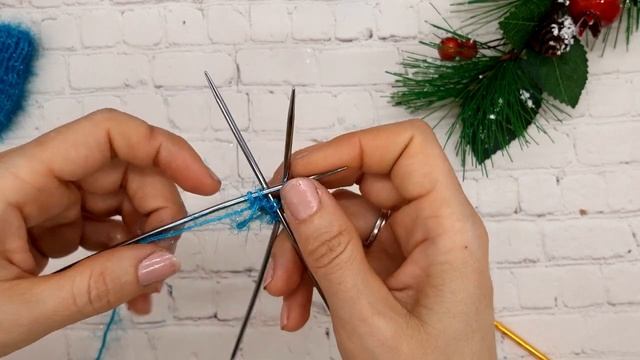 Снеговик или Домовенок спицами. Мастер класс. Часть 6. Варежки. смотреть онлайн