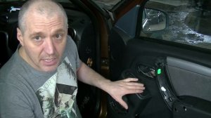 Как снять дверные карты на Renault Duster?