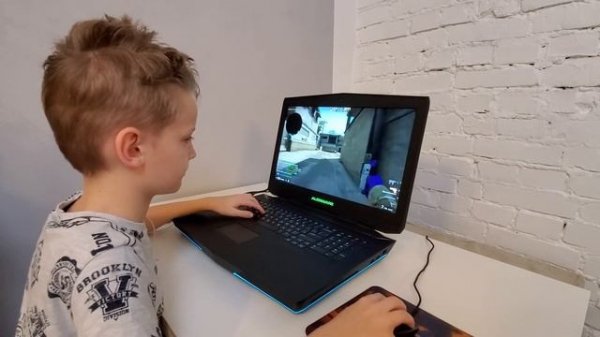 Обзор и рейтинг AlienWare A18 | Стоит ли покупать в 2020 году????