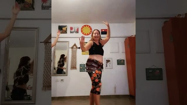 Latino & Belly dance. Basic movements // Латино и Танцы живота. Основные движения// לטינו ריקודי בט смотреть онлайн