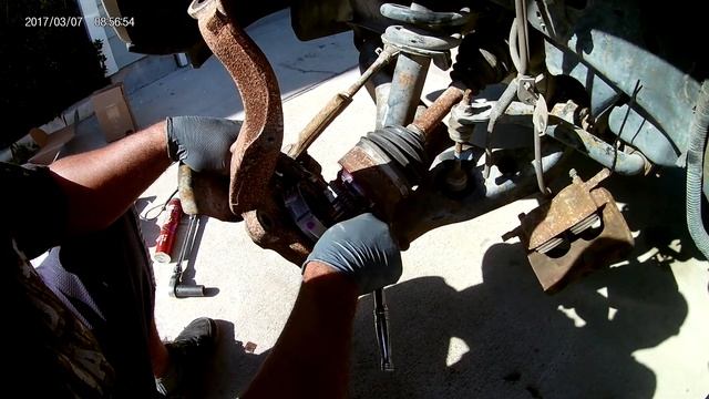 2011 Ford F-150 replacement of left front locker actuator hub bearing assembly part 2 смотреть онлайн