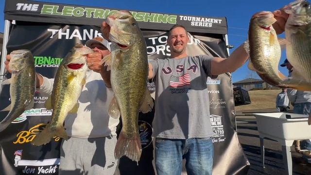 Tournament Bass Fishing In A Jon Boat | Hollis Q Lathem EFS S1E1 смотреть онлайн