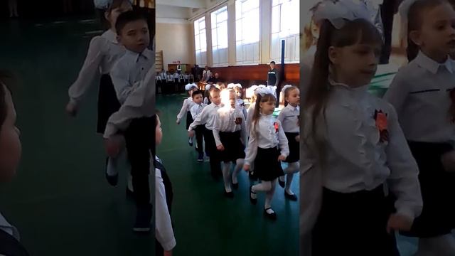 Смотр строя 1А класс школа 8 города Аткарск)) смотреть онлайн