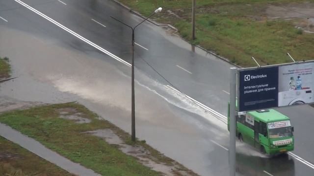 Аквапланирование или слабоумие и отвага по-харьковски смотреть онлайн