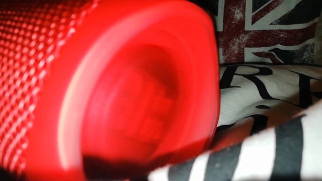 Jbl flip 5 bass test смотреть онлайн