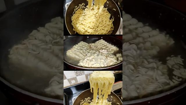 INDOMIE NOODLES |CHICKEN FLAVOUR | SOUP NOODLES #indomie #yellow #noodles #soupnoodles