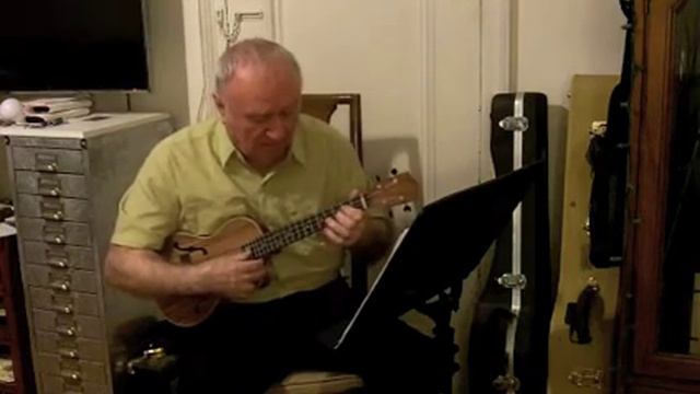 "Down Among The Sheltering Palms" (Eddie Condon) Eddy Davis Viola Uke смотреть онлайн