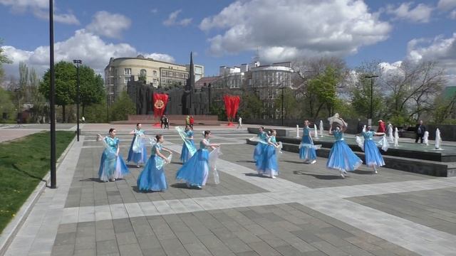 Тучи в голубом — Ансамбль танца Надежда смотреть онлайн