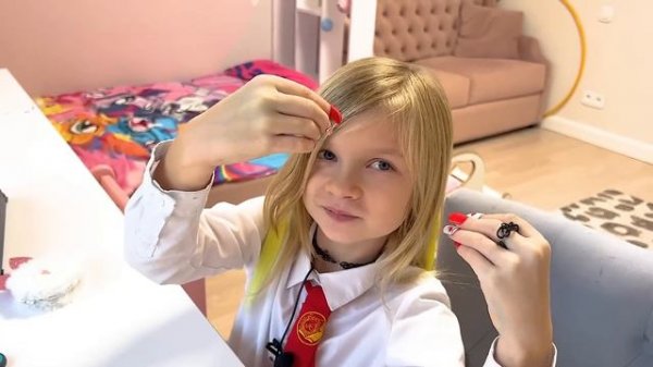 СЕСТРА ХОЧЕТ БЫТЬ КАК СОФИЯ. СОФУНЬЯ ШАЛУНЬЯ