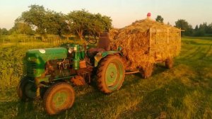 Возим сіно трактором ДТ 20