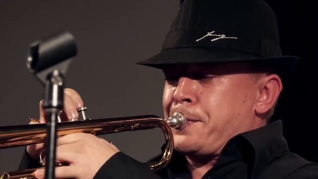 Samba Batucada - live смотреть онлайн