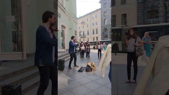 Уличный музыкант. Питер