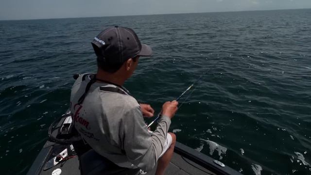 Mega Live Dropshot Walleyes смотреть онлайн