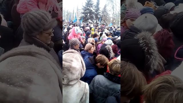 Новогодний праздник от ЛДПР . Г. Курск . Парк Рокоссовского. смотреть онлайн