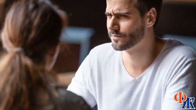 - Ах, какой мужчина! А она, вот ДОВЕДЁТ сама МУЖИКА, будет локти кусать, да поздно! - судачили дамы