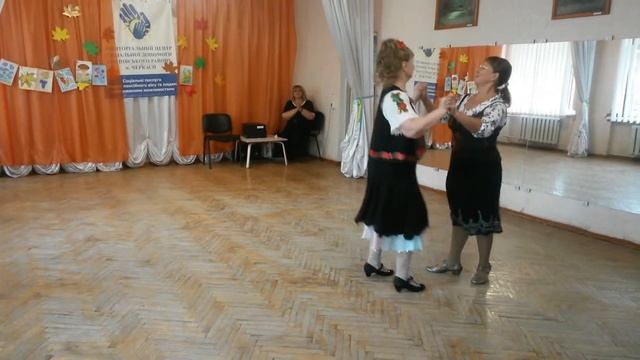 Танец двух казачек. А я баба молода смотреть онлайн