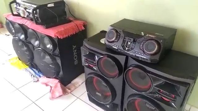 Sony SH2000 VS LG XBOOM CL98. Q briga hein !!! kkk смотреть онлайн