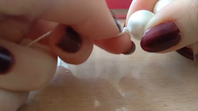 Как сделать бусы через узелок. Легко и доступно, простыми словами смотреть онлайн