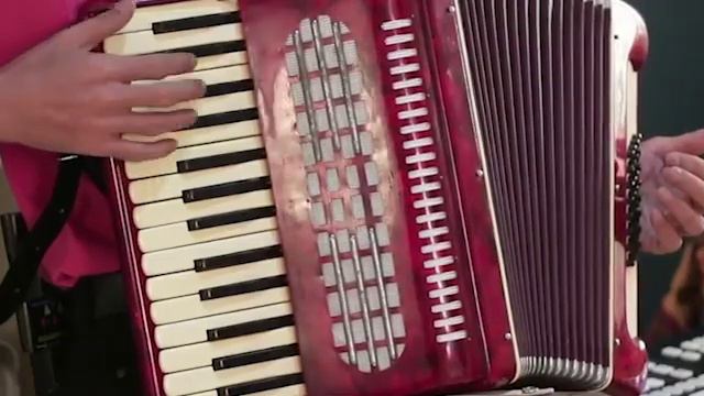 Accordion Summary смотреть онлайн