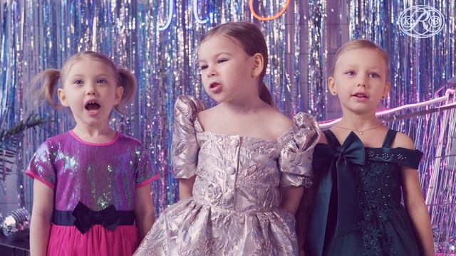 Маленькой ёлочке холодно зимой | LITTLE KIDS смотреть онлайн