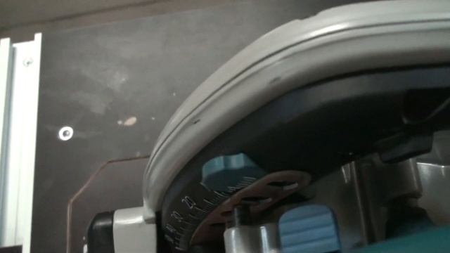 Makita SP6000 встроенная в верстак смотреть онлайн